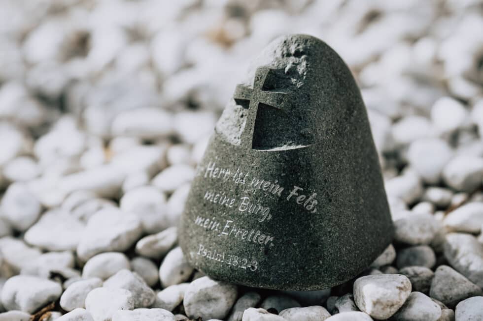 gravur-stein-geschenkidee-mkgravurkunst-graveur-klagenfurt-kaernten