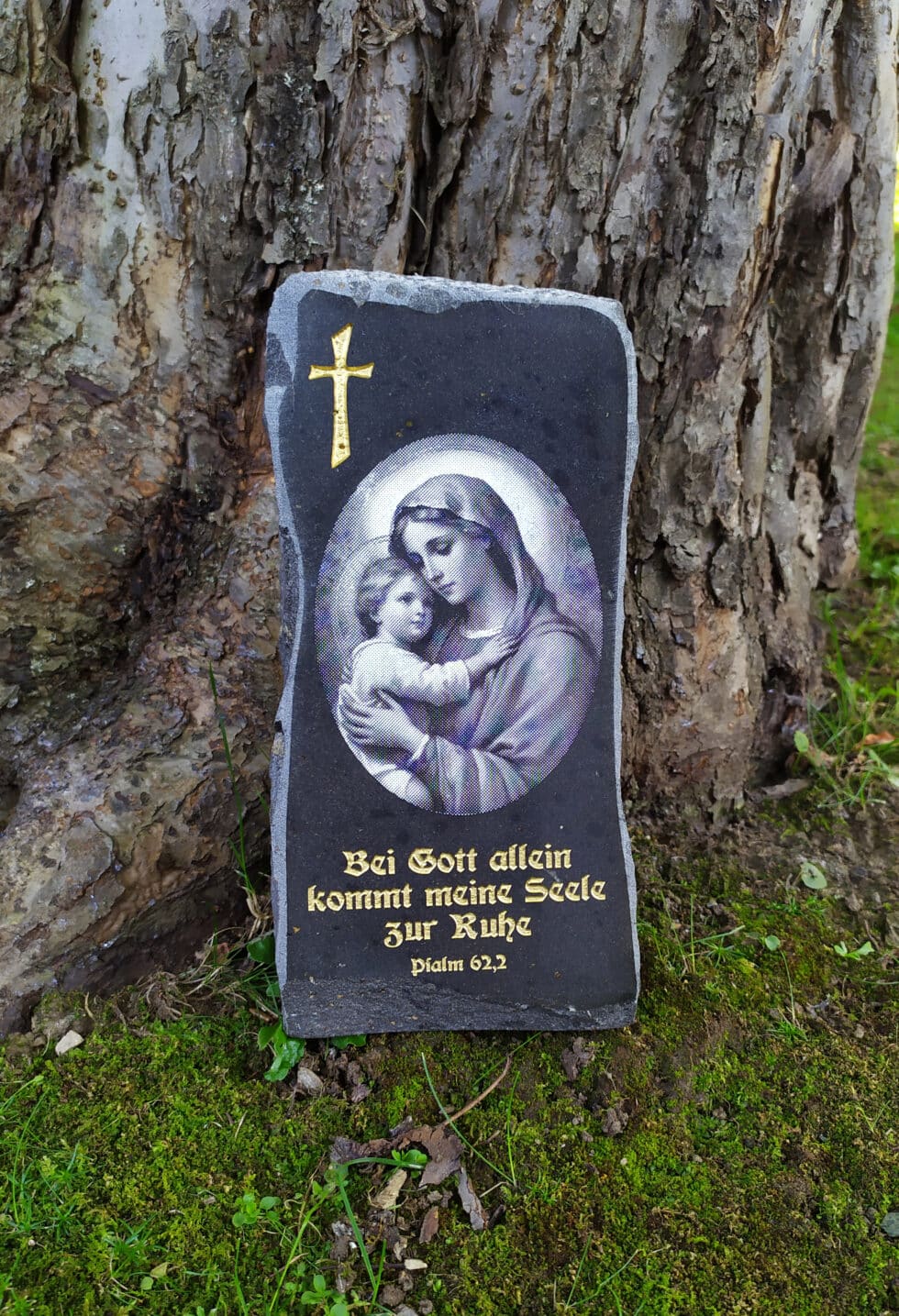 trauerstein-steingravur von mk gravurkunst-kaernten-klagenfurt-gedenkstein-grabstein