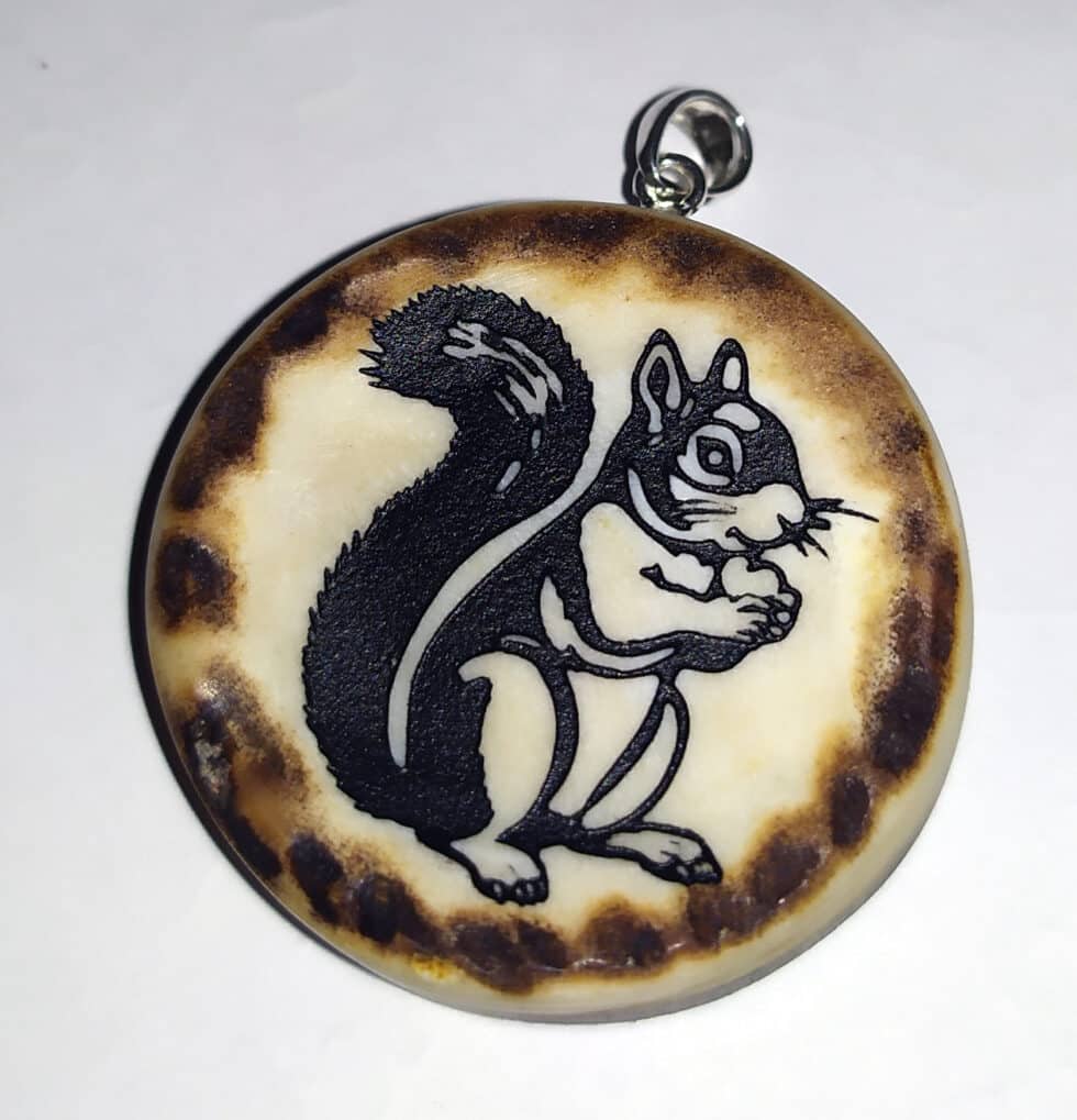 Anhaenger gravuren mit hirschhorn griff von mk gravurkunst kaernten