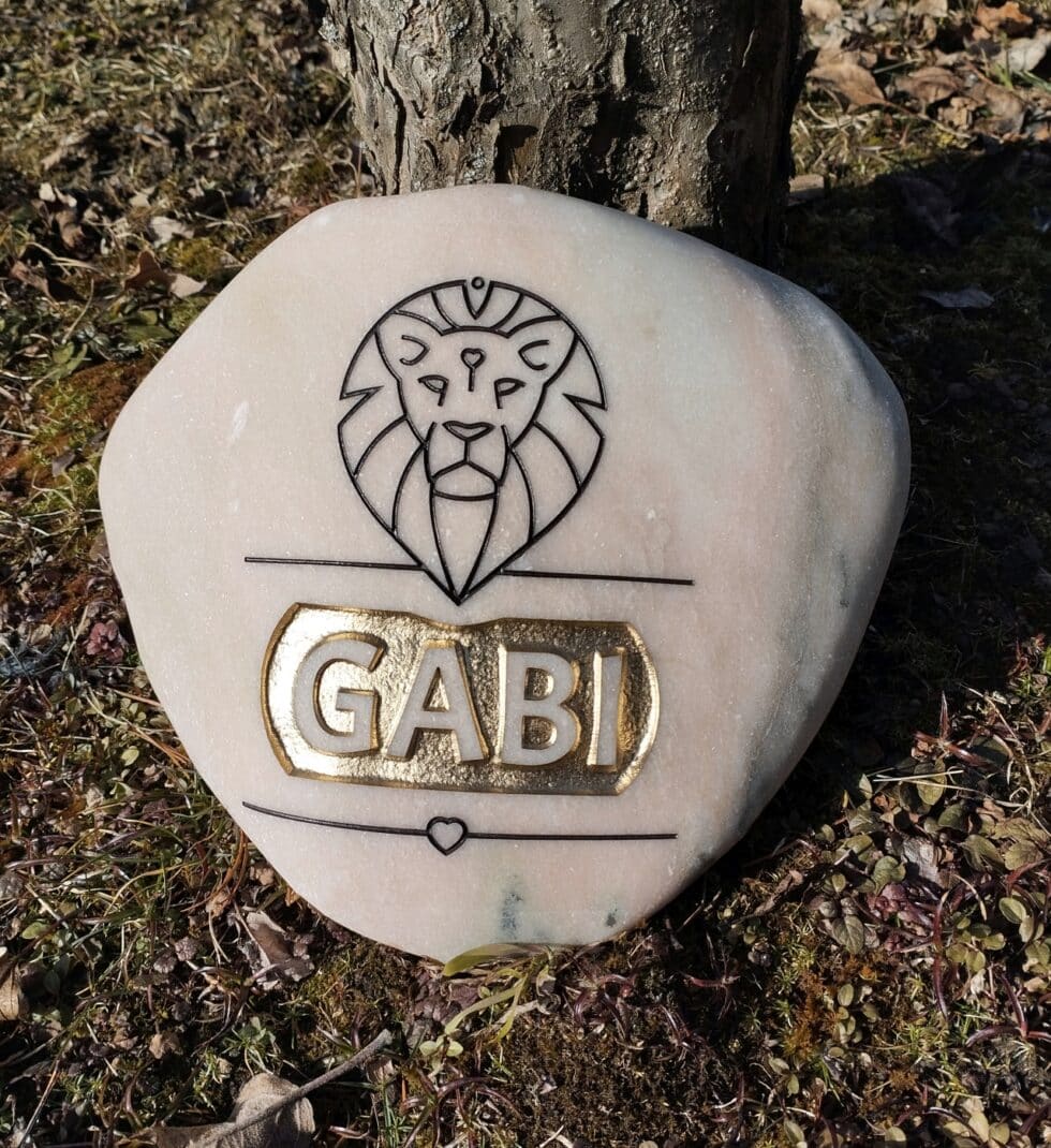 trauerstein-steingravur von mk gravurkunst-kaernten-klagenfurt- gedenkstein-grabstein-