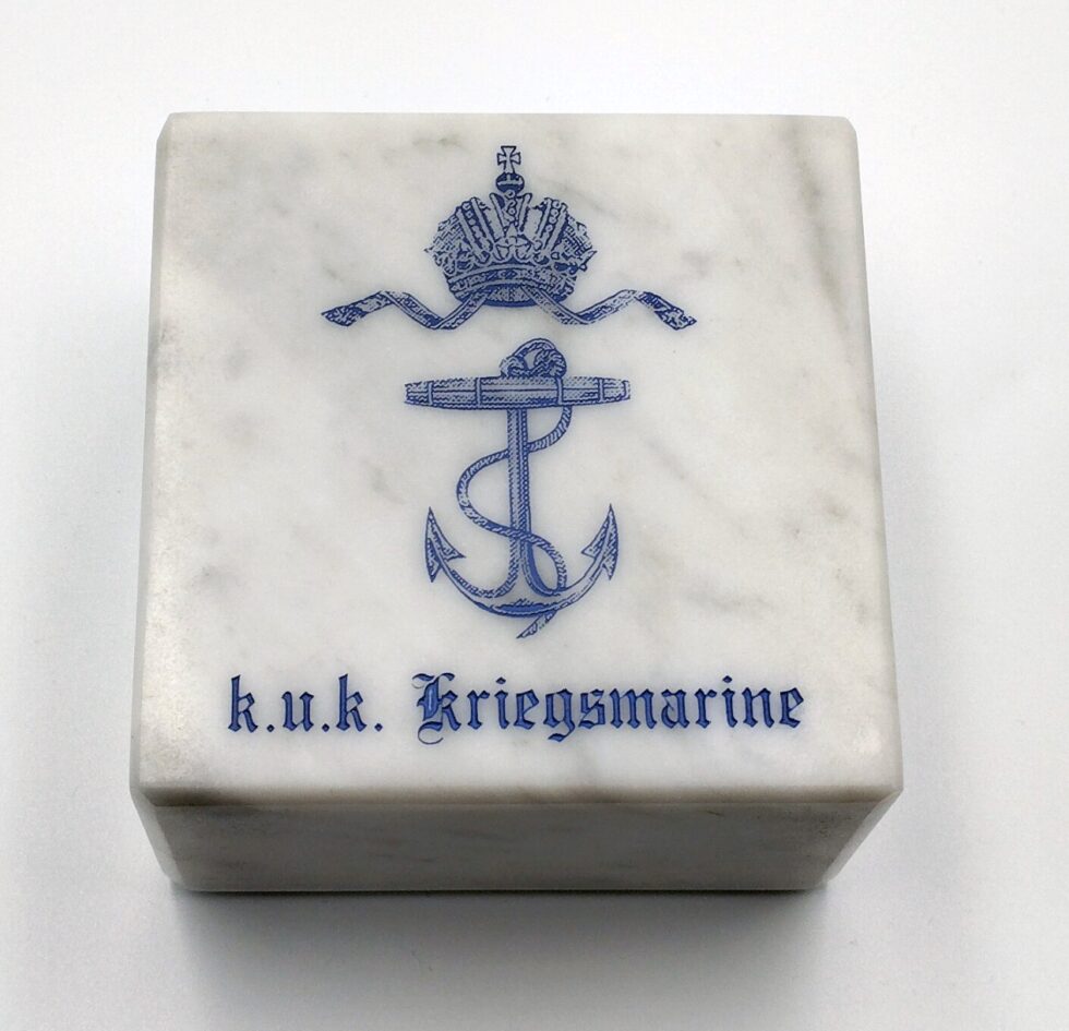 Steingravur-Stein Firmengeschenk-Wappen gravur-jubiläum-ehrung-Gemeindewappen- tiefengravur - briefbeschwerer