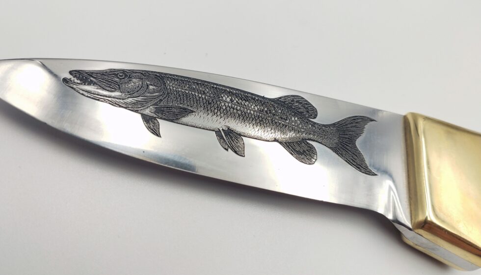 messer gravuren von mk gravurkunst kaernten Lasergravur Industriegravur Tiefengravur , Angler Gravur, Fotogravur Stahlgravur lohngravur